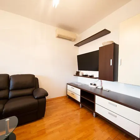 City&sea View 2br 4+2 Appartement Zadar