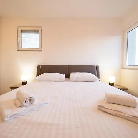 City&sea View 2br 4+2 Zadar