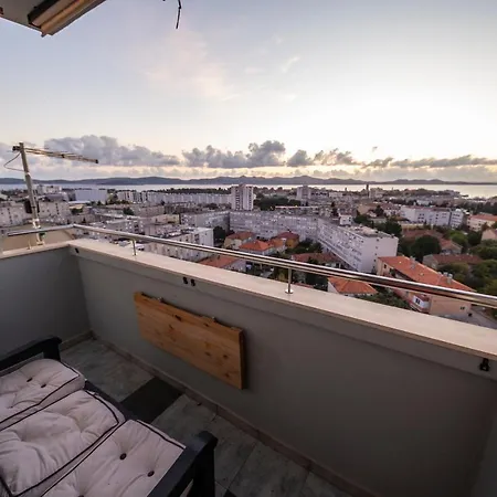 City&sea View 2br 4+2 Apartment