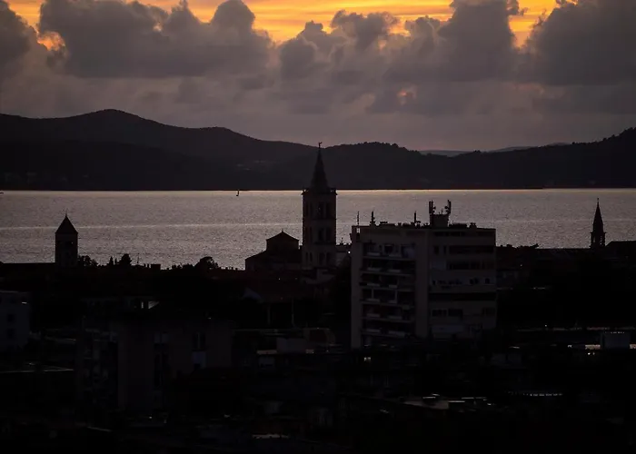 公寓 City&sea View 2br 4+2 *