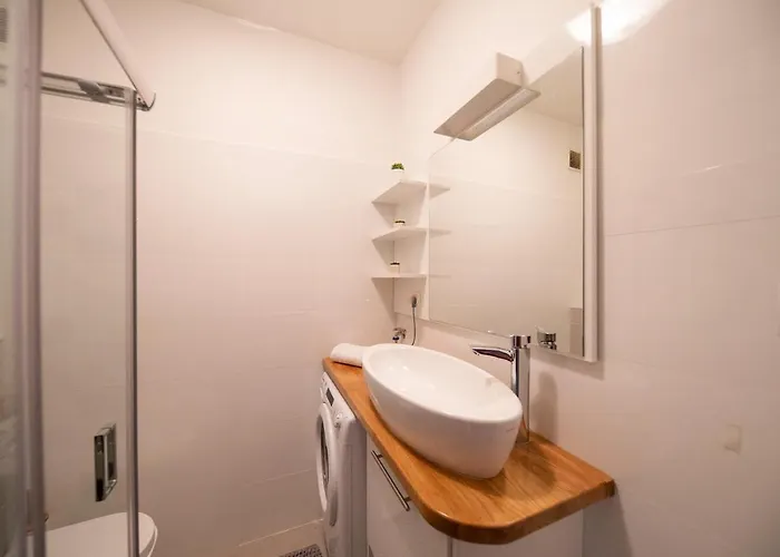 City&sea View 2br 4+2 * 扎达尔