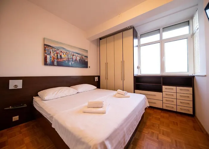 City&sea View 2br 4+2 公寓 扎达尔