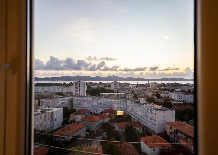 City&sea View 2br 4+2 *