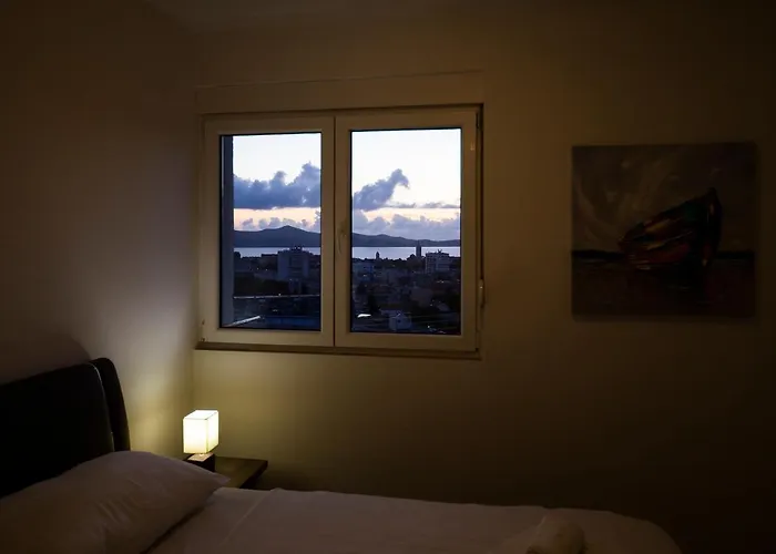 City&sea View 2br 4+2 公寓 扎达尔